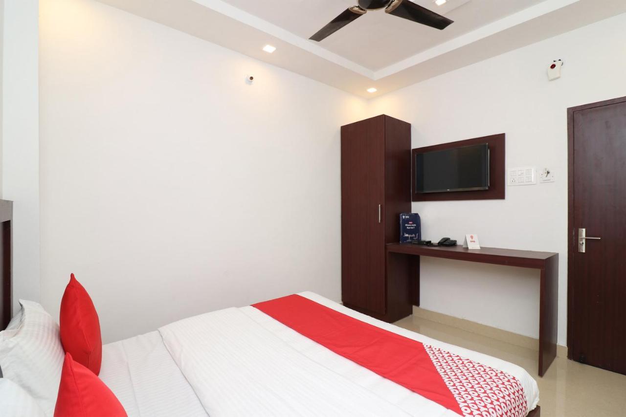 โอโย 1021 โฮเต็ล คยาตรี เรซิเดนซี Hotel Tirath ภายนอก รูปภาพ