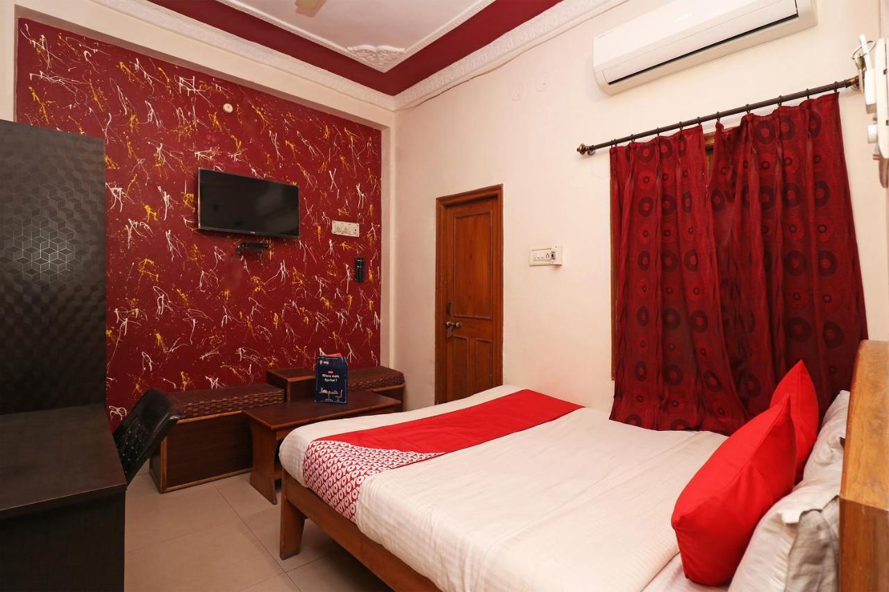โอโย 1021 โฮเต็ล คยาตรี เรซิเดนซี Hotel Tirath ภายนอก รูปภาพ
