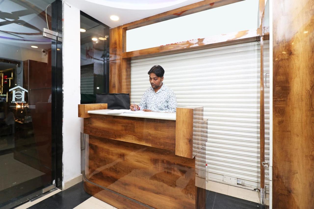 โอโย 1021 โฮเต็ล คยาตรี เรซิเดนซี Hotel Tirath ภายนอก รูปภาพ